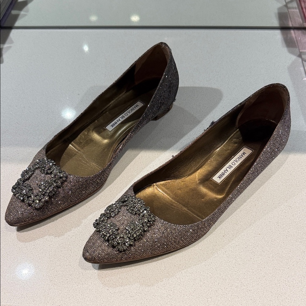 Manolo Blahnik Hangisi Flats in Glitter